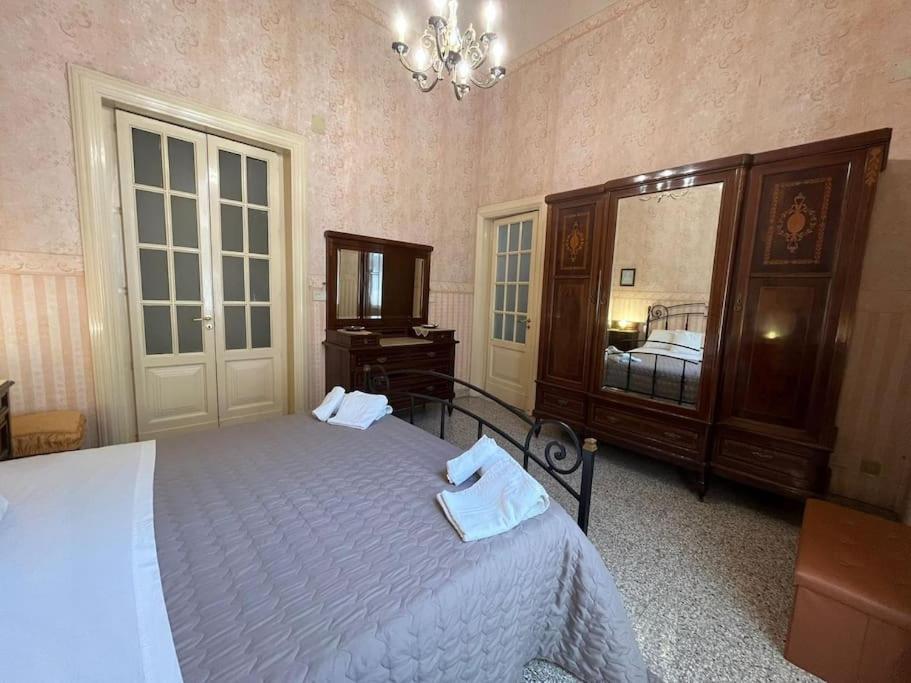 Palazzo Vitrano - Tourist Apartment Catania Ngoại thất bức ảnh
